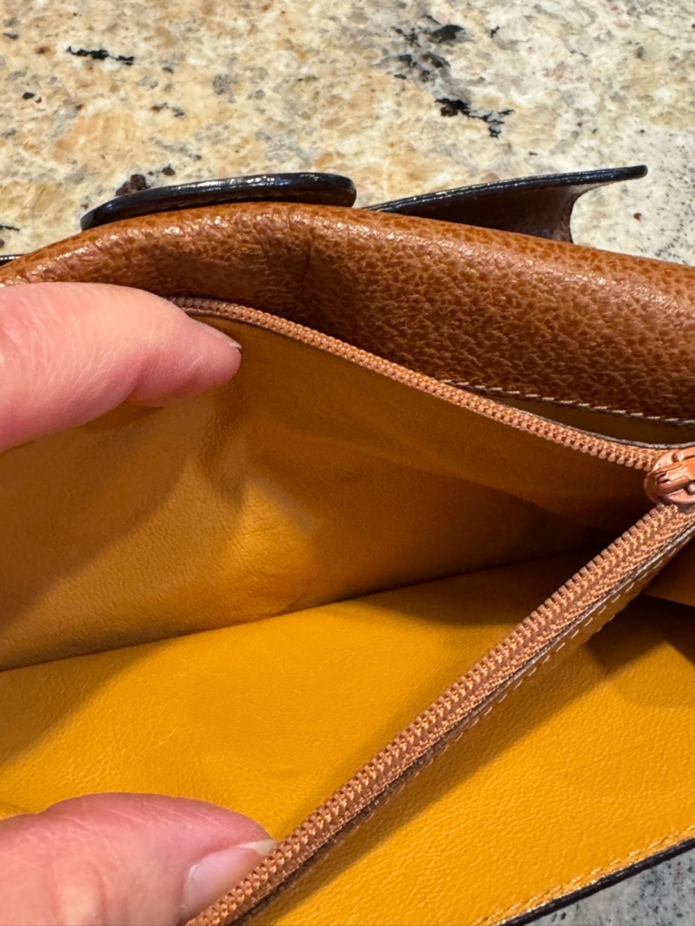 GUCCI HORSEBIT CONTINENTAL WALLET - Picture 11 of 14